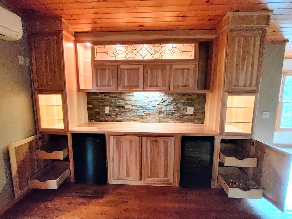 Wet Bar With Wine Cooler